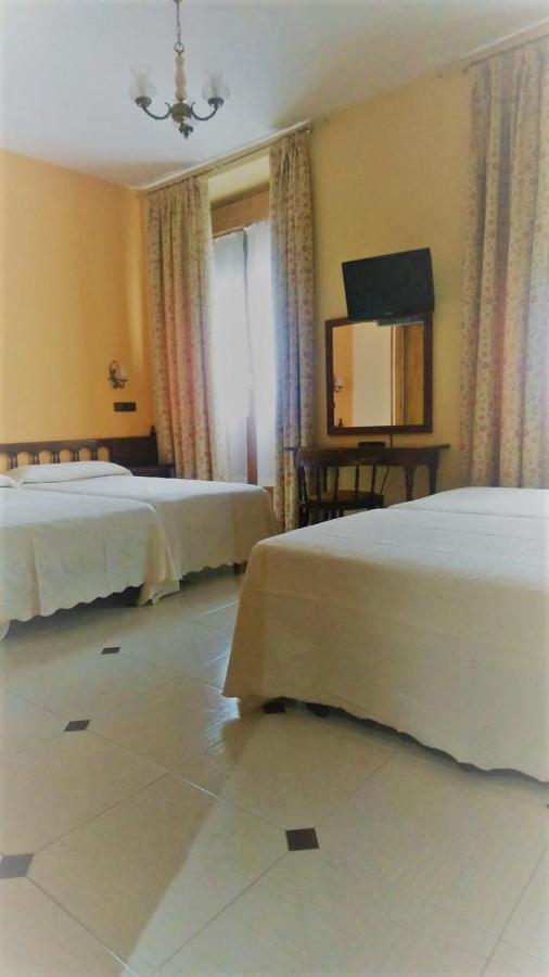 Don Jaime I Y Ii Guest house Segovia